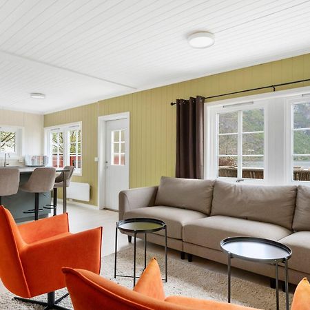 Aurland Guesthouse Bagian luar foto